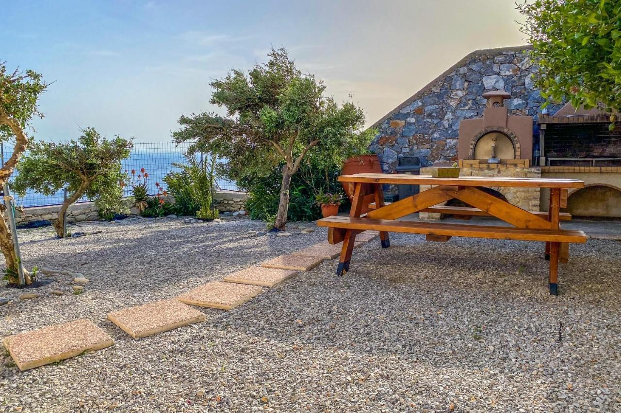 Maistros Villa Rodhákinon Luaran gambar